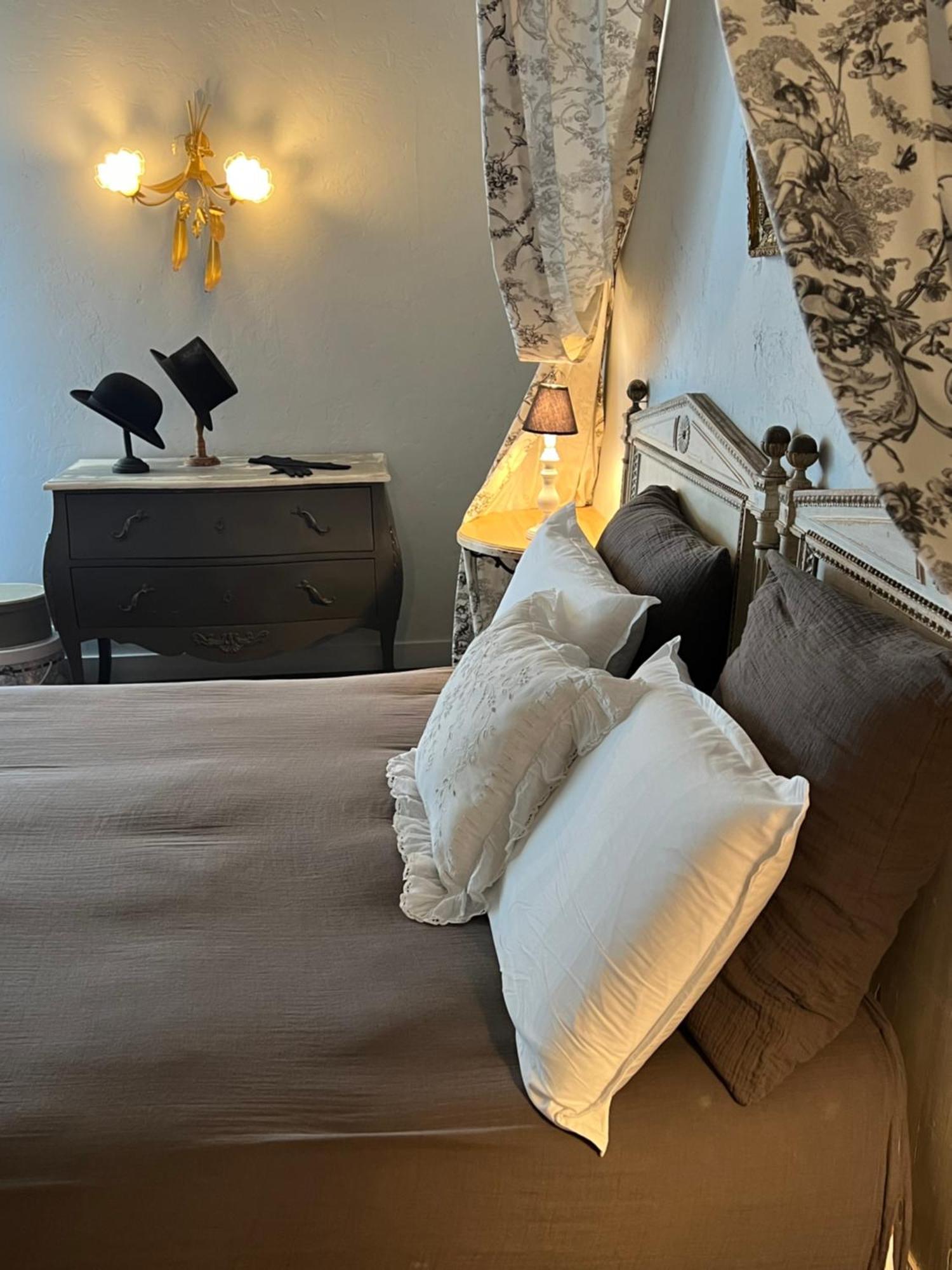 Chambre D'Hotes Madame Branges  部屋 写真
